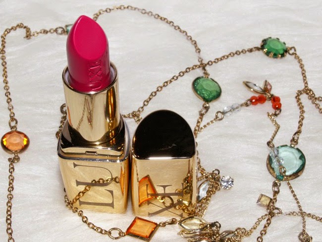 Avon LUXE couture creme lipstick 